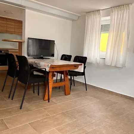 Db-rooms-b Apartment *